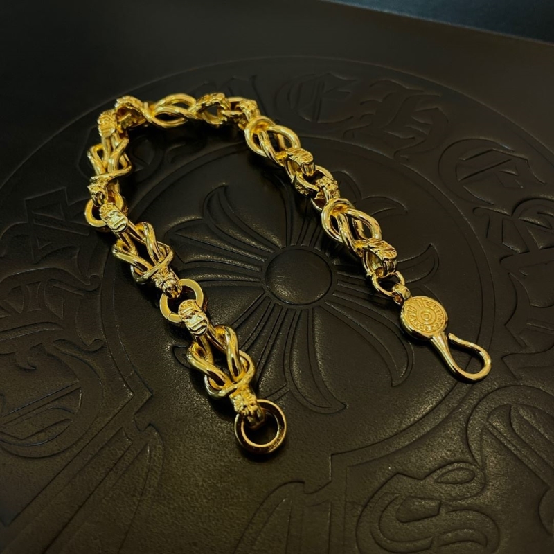 Ch*0me He**ts necklaces